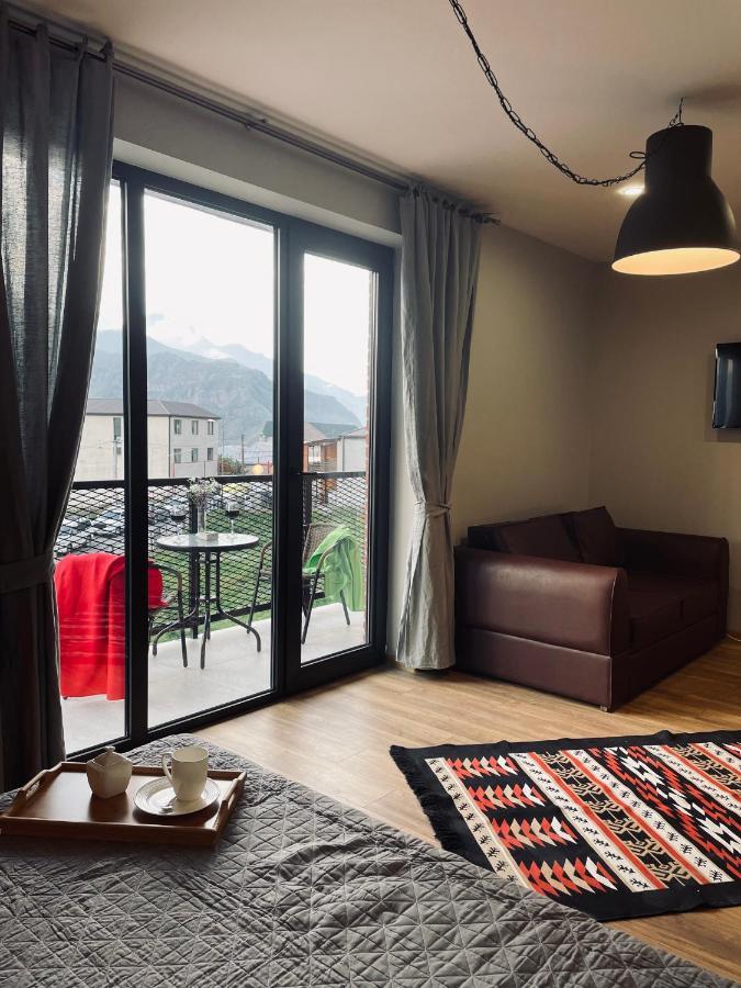 Kazbegi Stylish Apartment מראה חיצוני תמונה