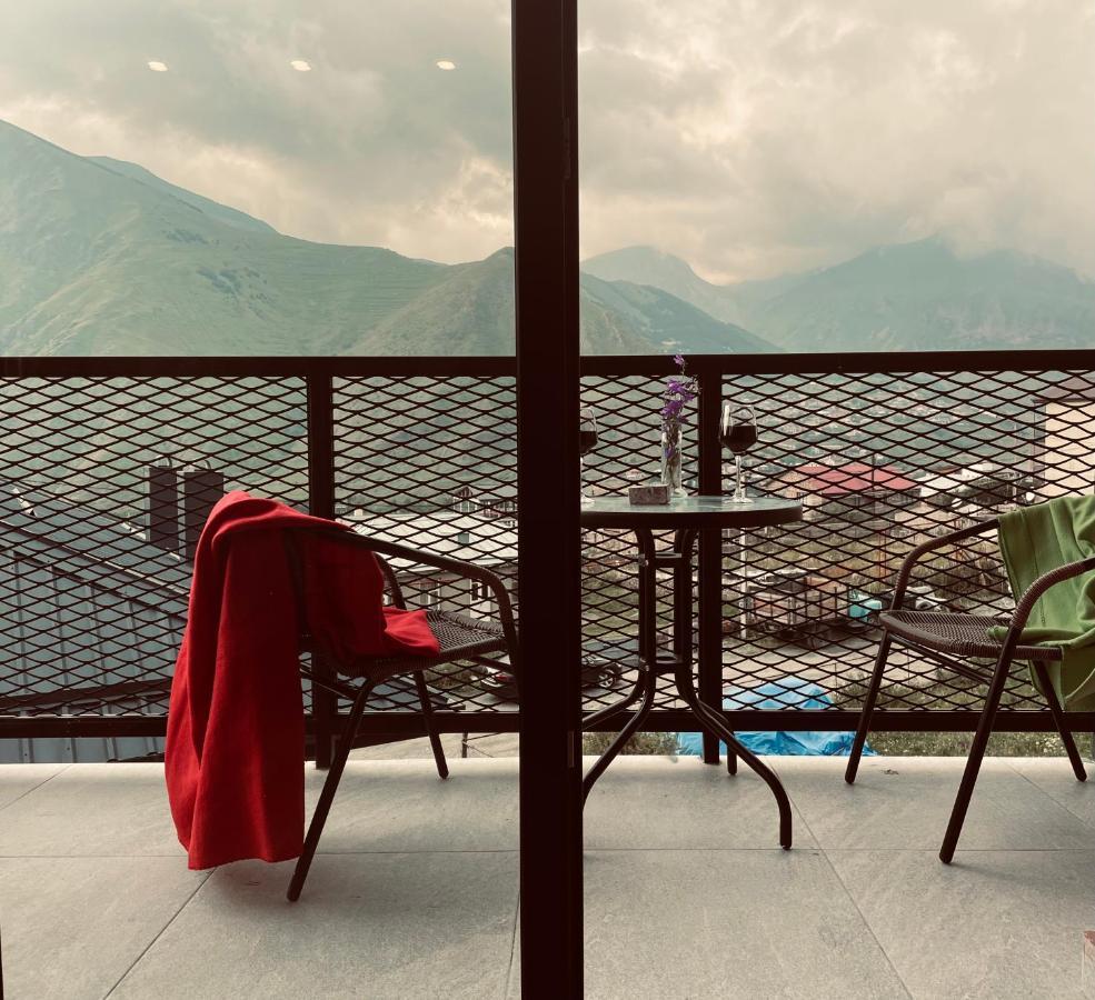 Kazbegi Stylish Apartment מראה חיצוני תמונה