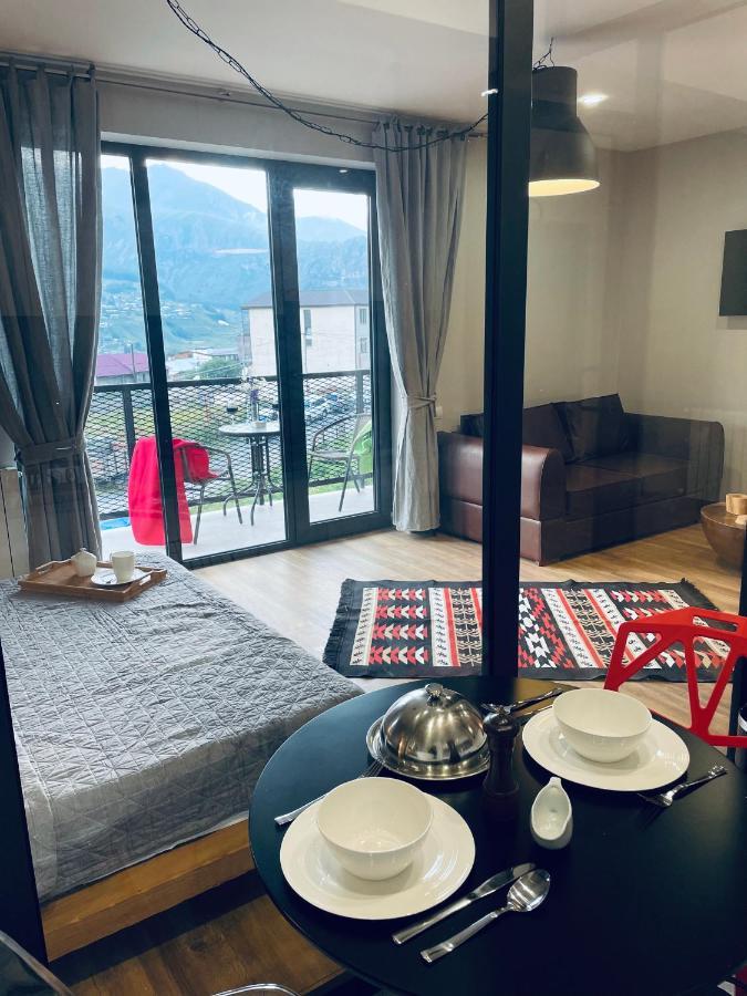 Kazbegi Stylish Apartment מראה חיצוני תמונה