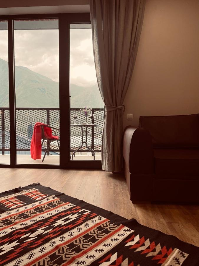 Kazbegi Stylish Apartment מראה חיצוני תמונה