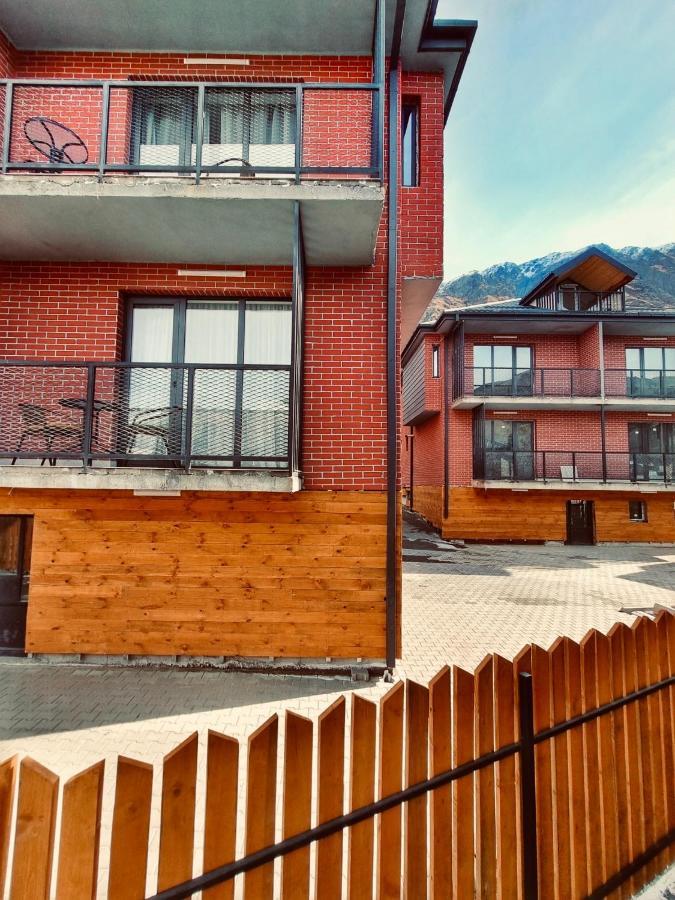 Kazbegi Stylish Apartment מראה חיצוני תמונה