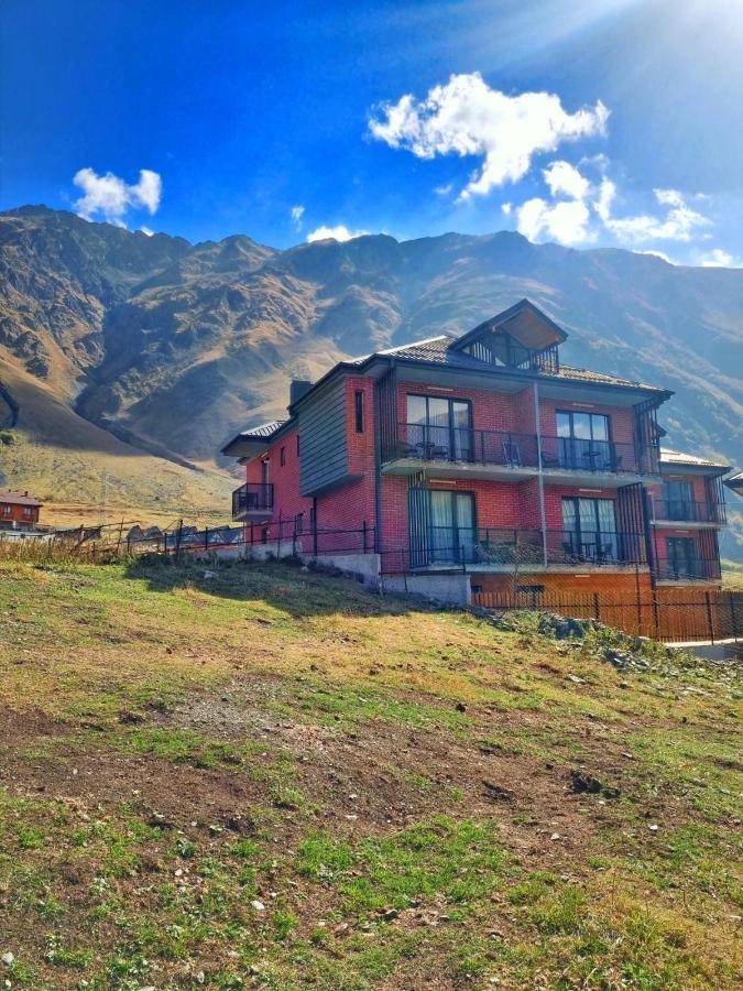 Kazbegi Stylish Apartment מראה חיצוני תמונה